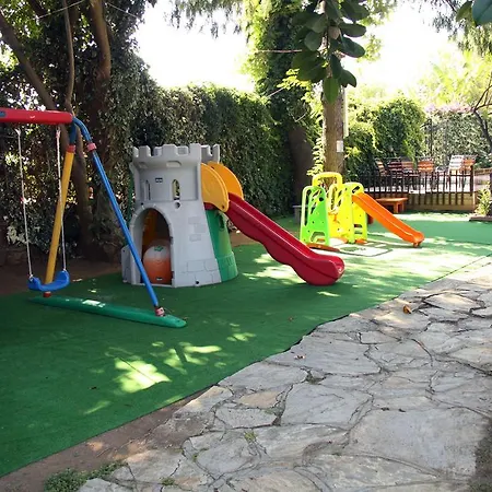 Mutlu Hotel 2*